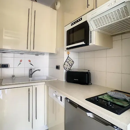 - 2 Pieces Quartier Palm * Κάννες