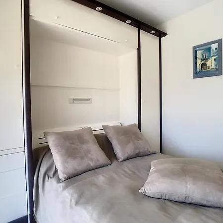 - 2 Pieces Quartier Palm Κάννες